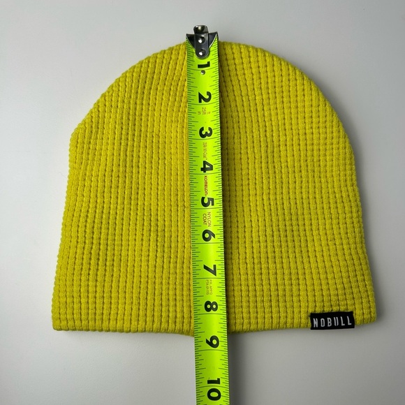 NOBULL‎ Waffle Beanie Yellow Unisex - Picture 8 of 9